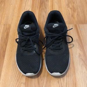 Nike | Black Sneakers